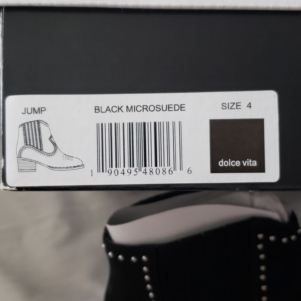 Boots - Picture 6 of 6